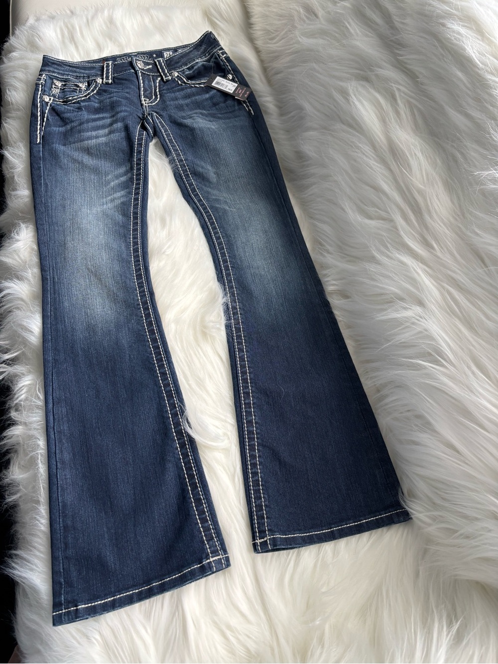 MISS ME Women’s 25x32 dark wash indigo blue bootcut jeans. Brand new with tags.